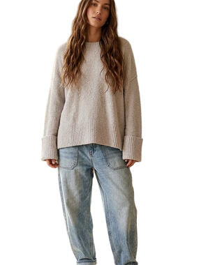 Relaxed Crewneck Women's Knit Sweater in Light Gray Size M